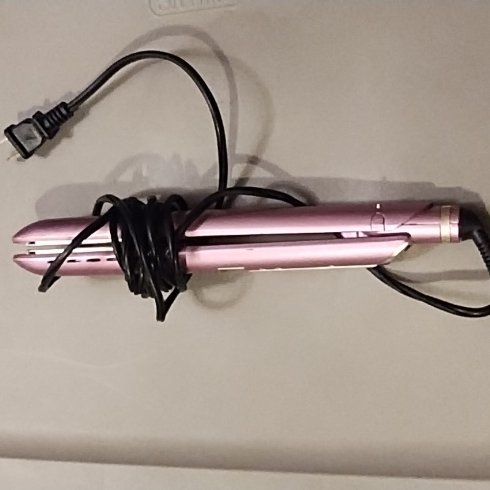 CUTE 💜FLAT IRONS - Picture 11 of 16